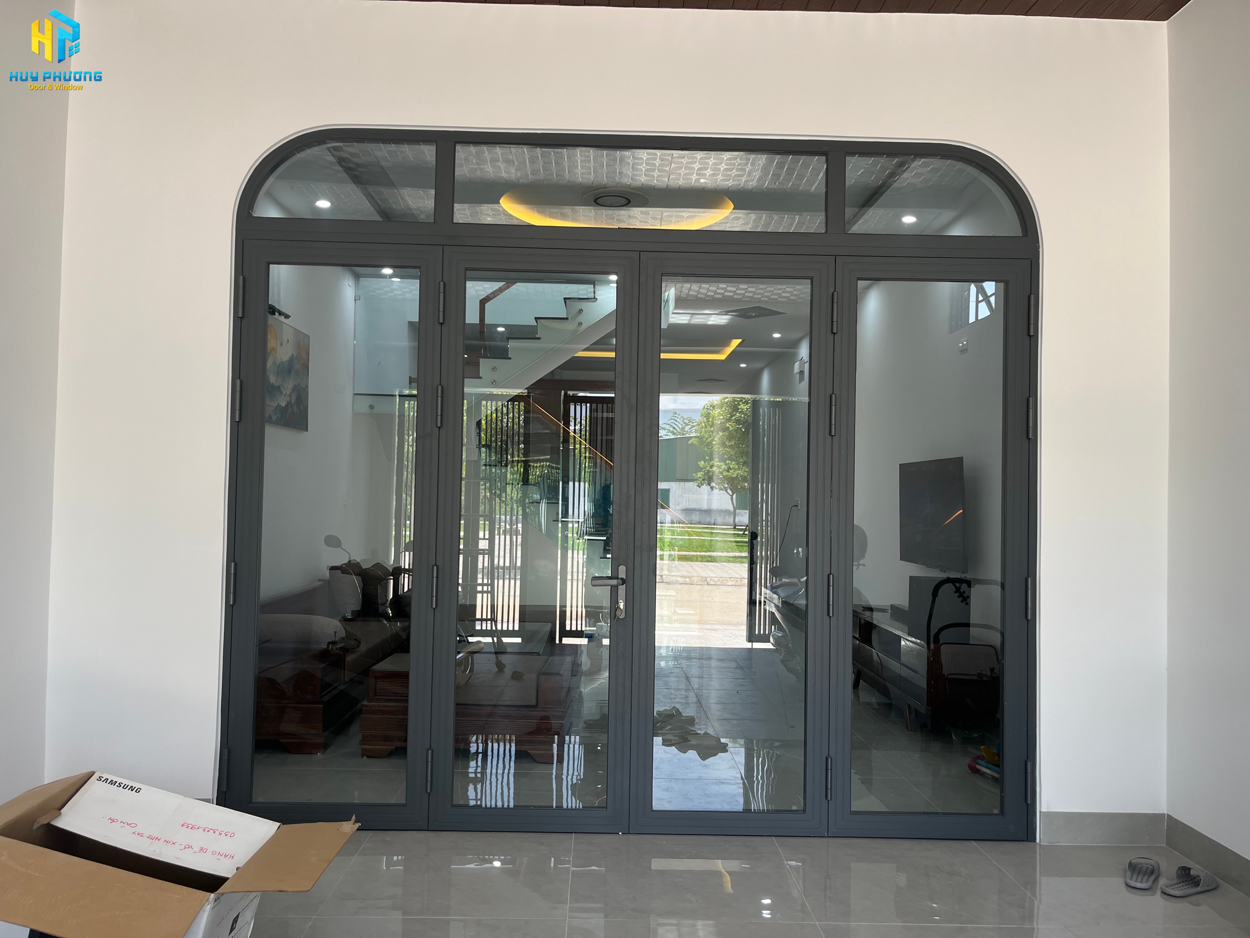 Cửa nhôm Quảng Ngãi có vòm cong