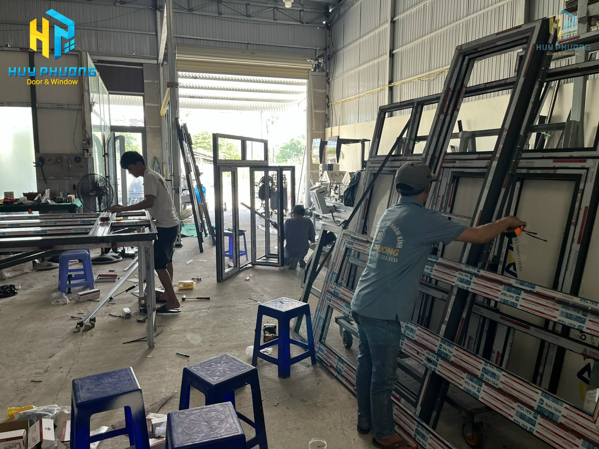 Xưởng sản xuất cửa nhôm kính Nhôm Kính Huy Phương