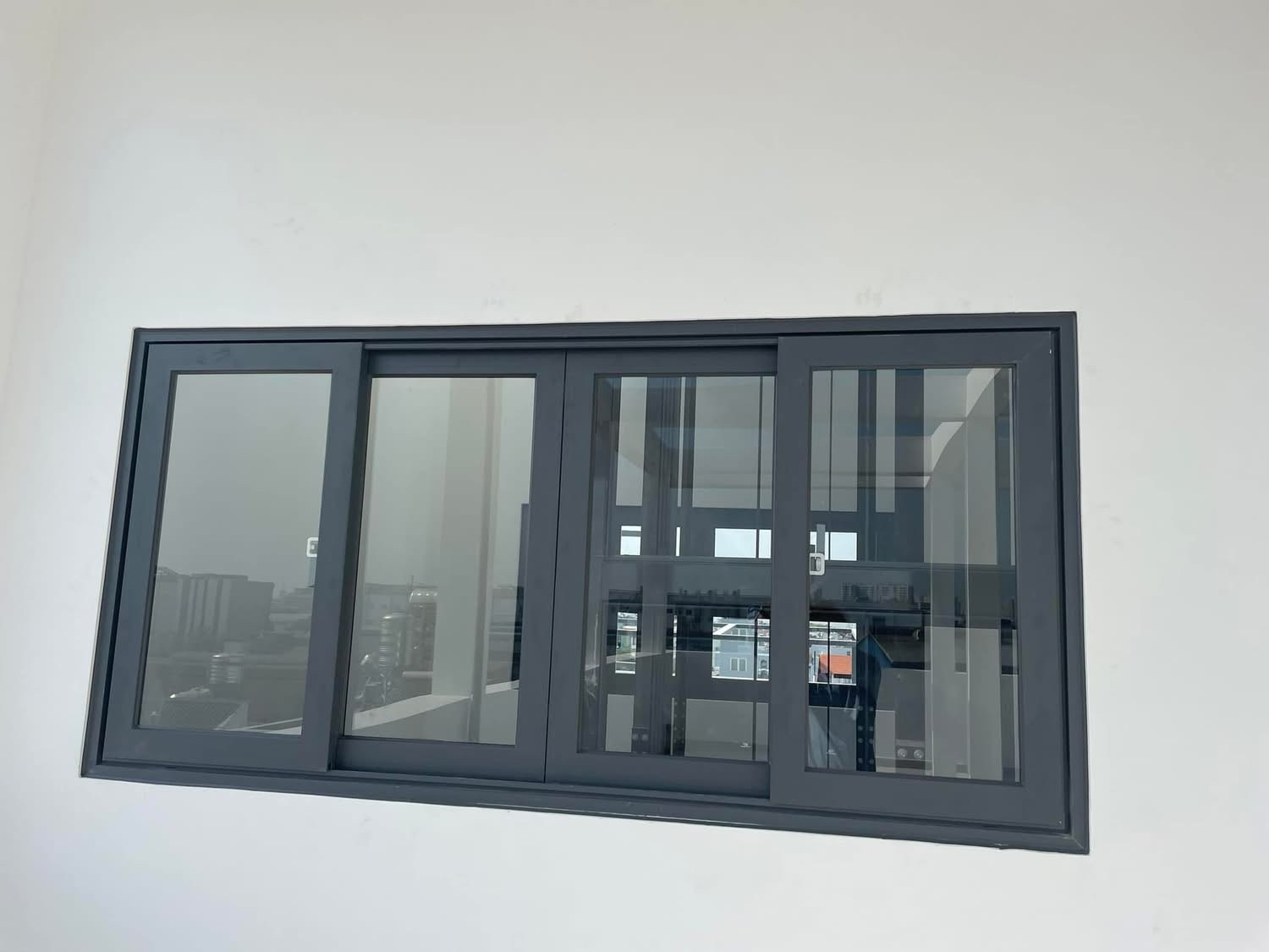 Cửa sổ Xingfa hệ 55 cửa lùa tiết kiệm diện tích