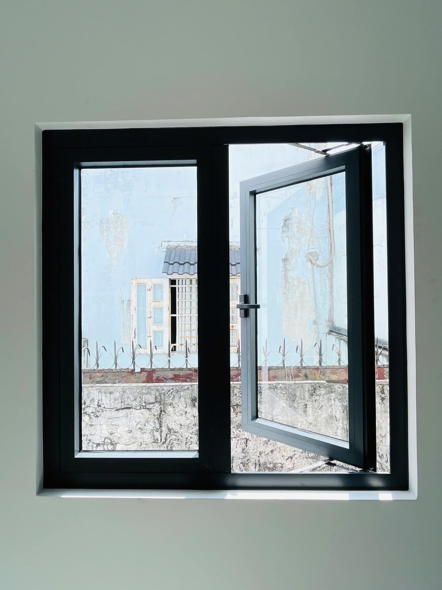 Cửa sổ Xingfa hệ 55 mở quay 2 cánh cho nhà ở