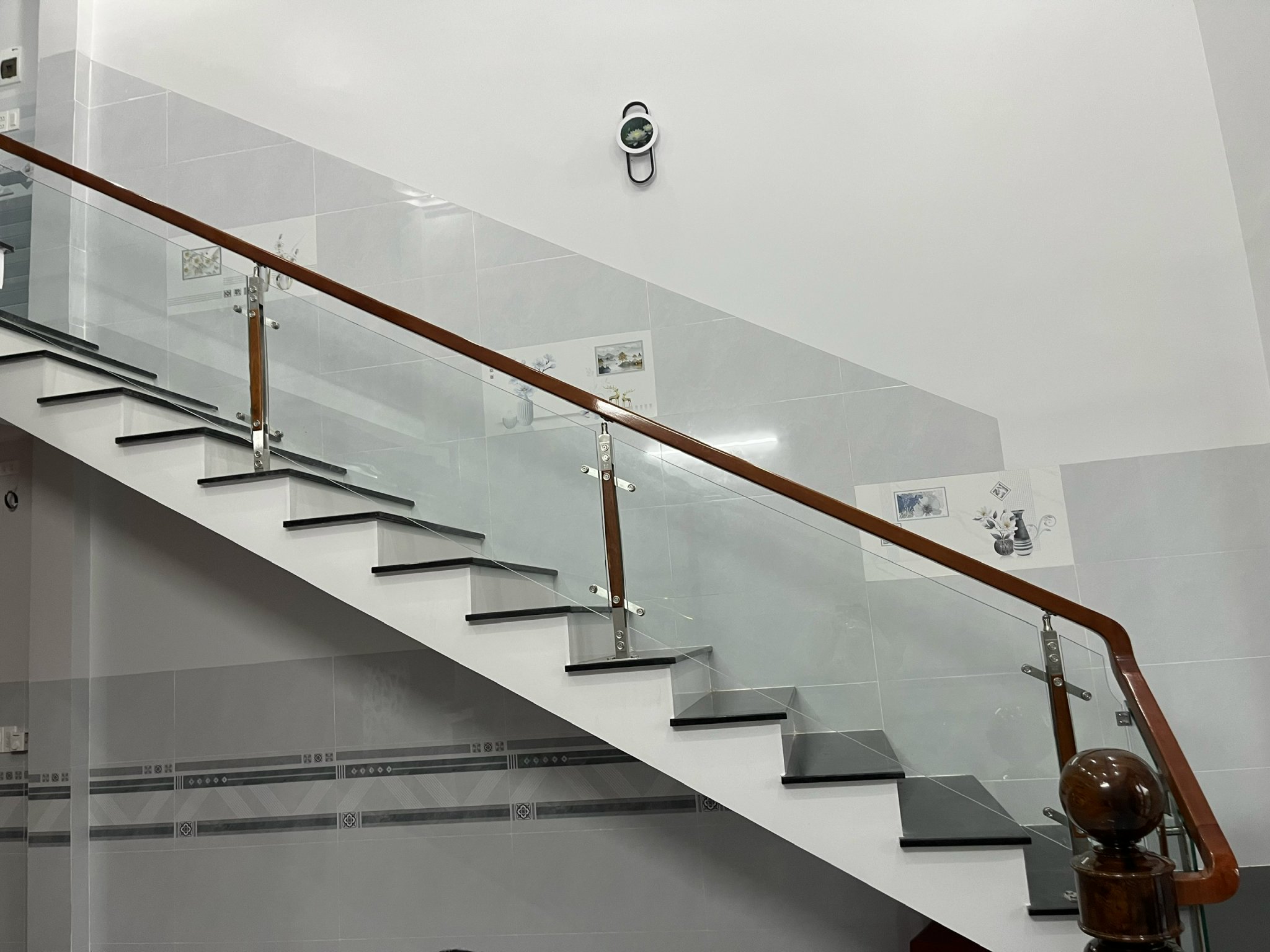 thi công cầu thang kính tại Quảng Ngãi