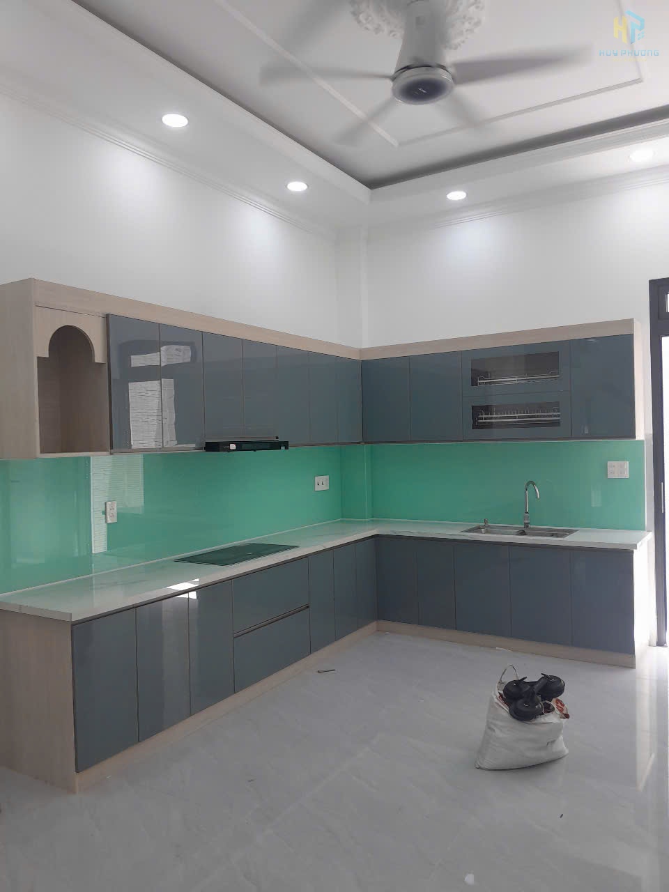 tủ bếp nhôm hiện đại tại Quảng Ngãi