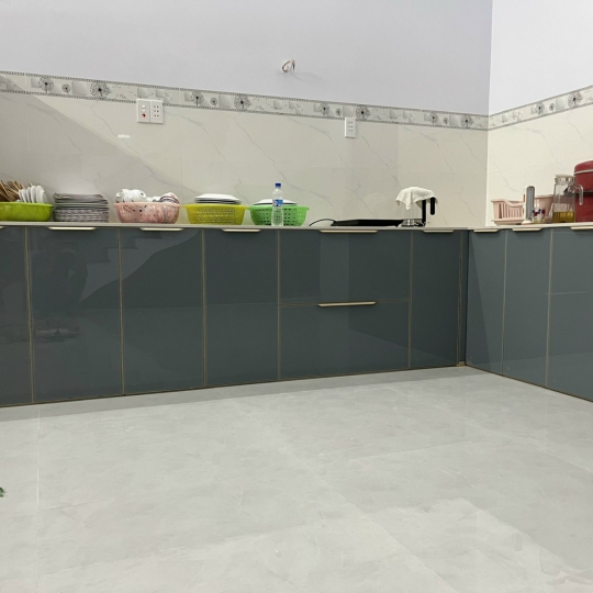 Tủ bếp hợp kim nhôm-cánh kính 2